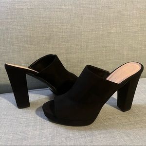 Chinese Laundry. Black Platform Mule Heel. Open Toe. Size 9. PERFECT CONDITION.
